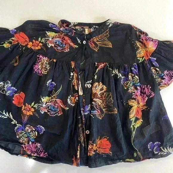 Free People Sweet Escape Tropical Floral Flutter Blouse Cropped Top Size XS - Picture 6 of 10